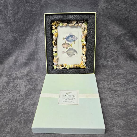 Sanibel Austrian Crystal by Two's Company Seashell Encrusted 5x7 Picture Frame - Picture 12 of 13
